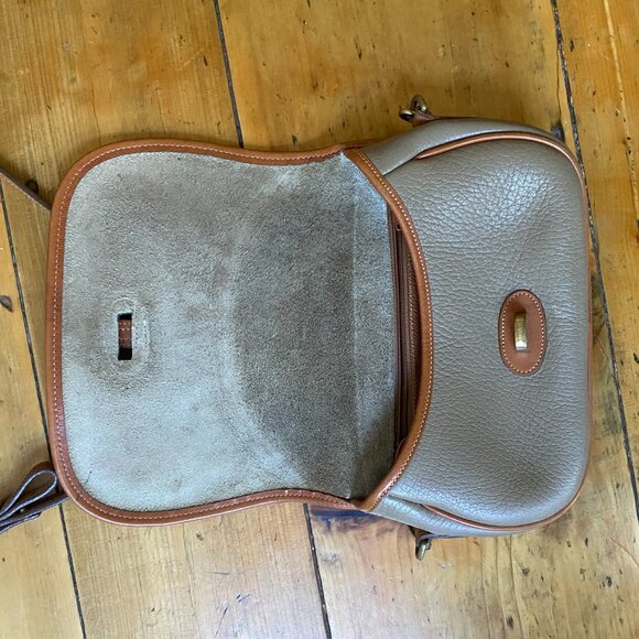 Vintage Dooney & Bourke All Weather Leather Saddle Crossbody Bag Gray Brown - Picture 5 of 6